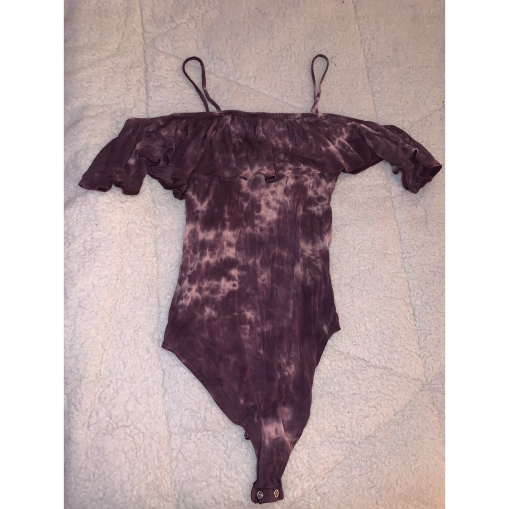 Off the shoulder, American Eagle body suit